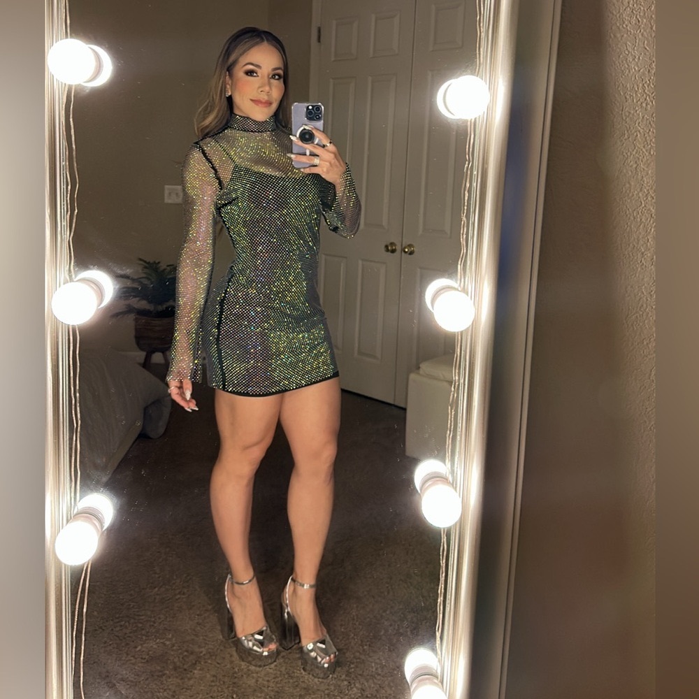 EMBELLISHED RHINESTONE MESH LONG SLEEVE DRESS.